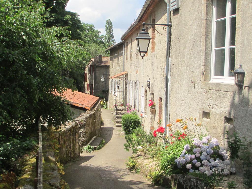 Village De Gites Du Moulin Neuf Getigne Exteriör bild